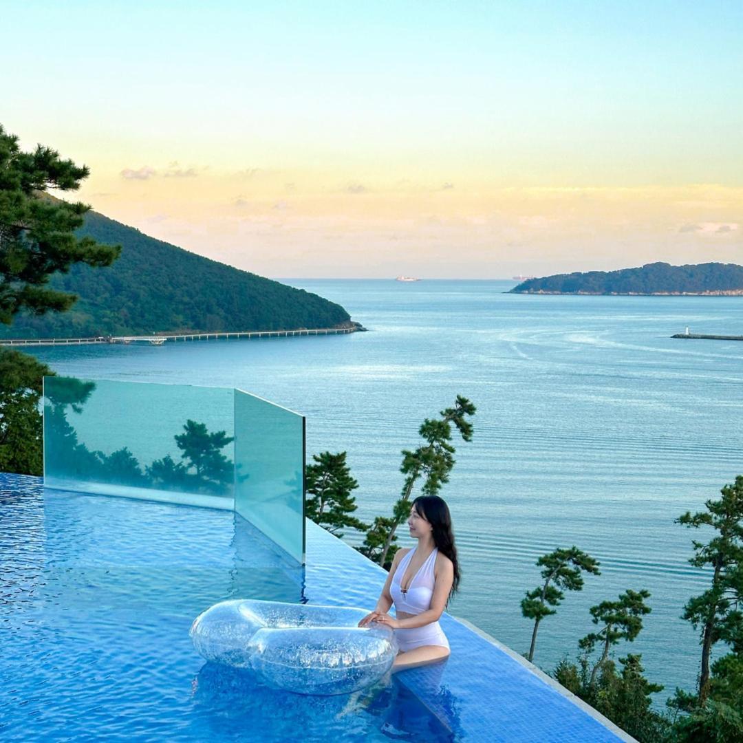 Hotel Sang Sang & Private Sang Sang Pool Villa Кодже Екстер'єр фото